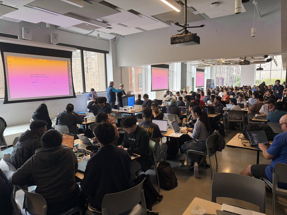 marvin_tong's tweet image. Vibe coding hackathon, lot of u15 kids 😆