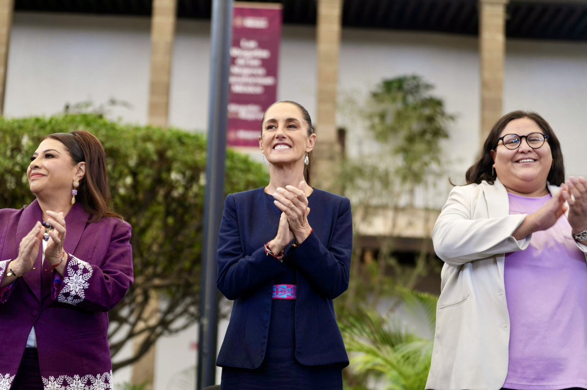 rosaicela_'s tweet image. En el marco del #DíaNaranja, acompañamos a la Presidenta @Claudiashein en el Encuentro Nacional de Abogadas de las Mujeres. Felicitamos a @CitlaHM por el programa insignia del @GobiernoMX, con el que se fortalece el acceso a la justicia y a una vida libre de violencia para todas.…