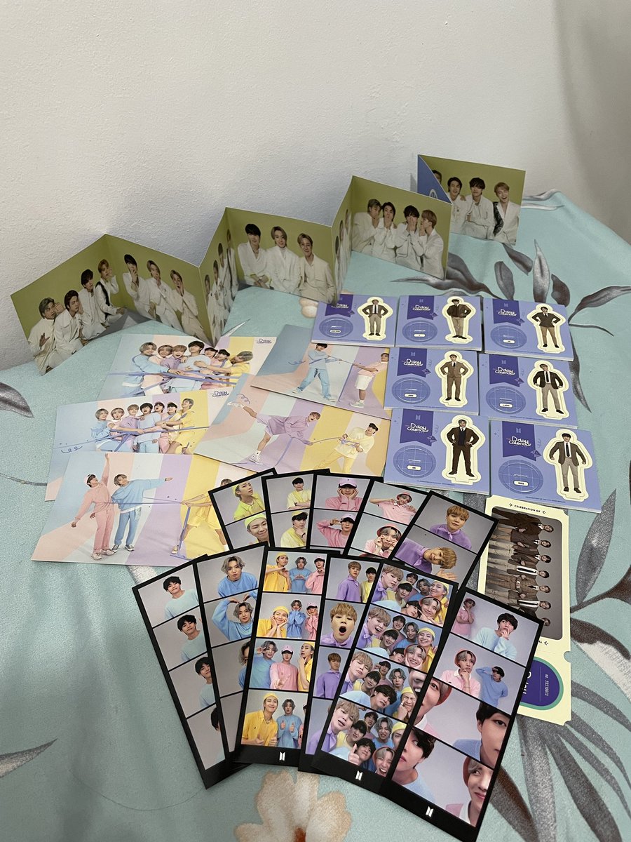 car4melmacchi's tweet photo. wts lfb bts ph

✧ bts dday calendar 2021 standee | photobooth photos | etc

— ₱200 take all + sf
— in good condition
— onhand  

# bts wts wtb pc photocard rm jin jhope suga jimin v jungkook ph https://t.co/3D25Zb20tw