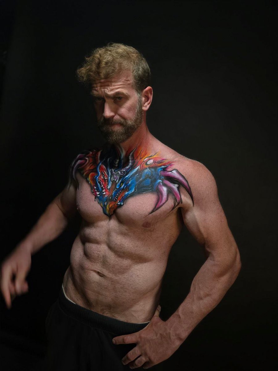 lovernofriend's tweet image. Наш Отто Андрей Трушин сделал КОСПЛЕЙ НА ВАДИКА С НАРИСОВАННОЙ ТАТУХОЙ???? ЕБАТЬ?????
