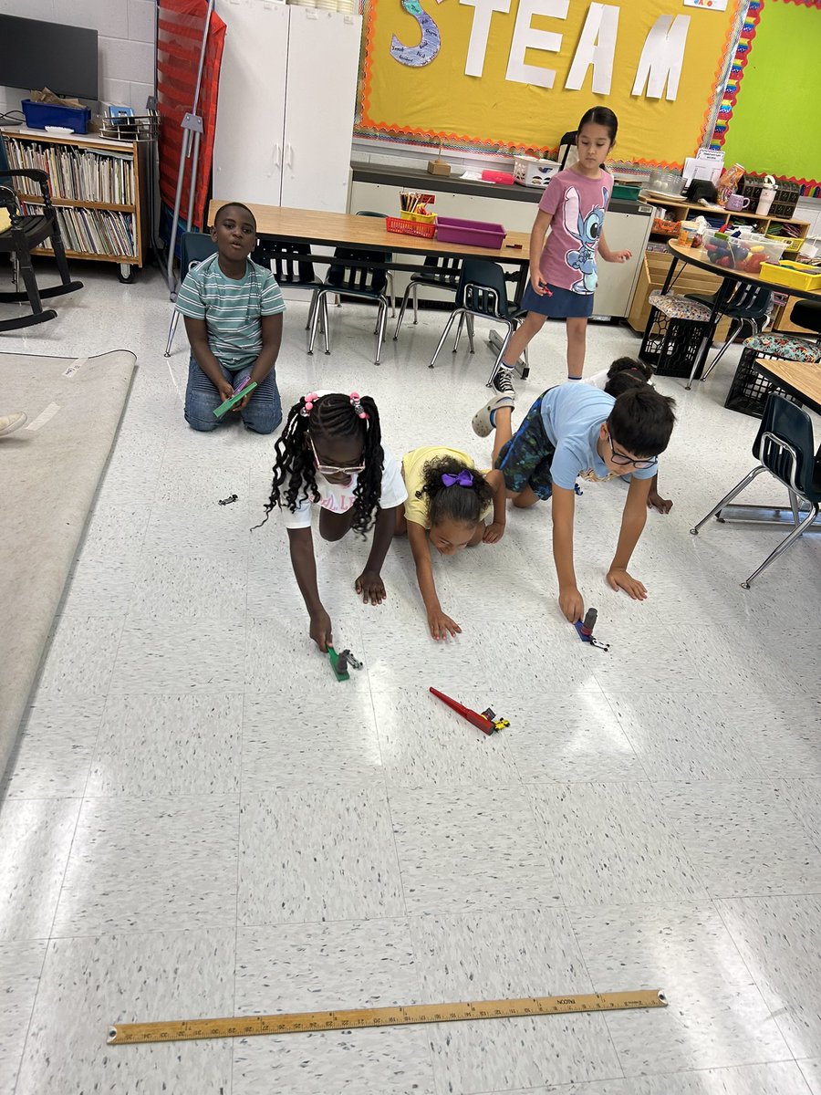 Been a great week of learning, exploring, and experimenting at Halley ES Summer STEAM. 🧪 🔍 🔬 Shout out to Ms. Cerami, Ms. Amini, Ms. Alford, and Ms. Remy!