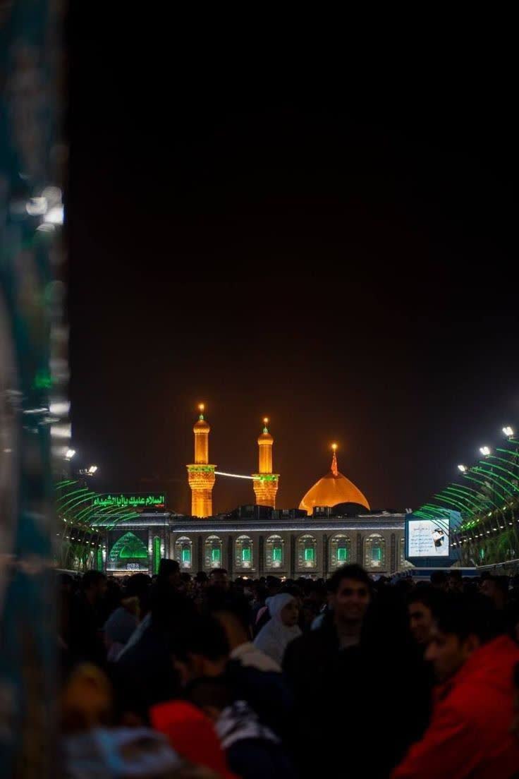 qilaneh's tweet image. گذرگاه عشق از کربلا میگذرد، از کنار بینالحرمین تو!
#حب_الحسین_یجمعنا
#ملت_عاشورایی