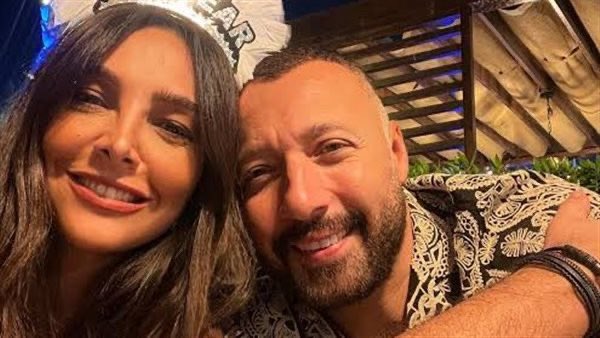 tadriuknow2's tweet image. انفصال الفنانة المصرية المعتزلة
أميرة فراج وأحمد فهمي بعد زواج
استمر 24 عاما
أكدت فراج انفصالها رسميا ونهائيا
عن الفنان أحمد فهمي نجم فريق “واما” بعد زواج دام أكثر من 24 عاما
وأوضحت أن الانفصال تم بهدوء وباحترام متبادل بعد قصة حب
بدأت منذ لقائهما في دار الأوبرا
وهي في…