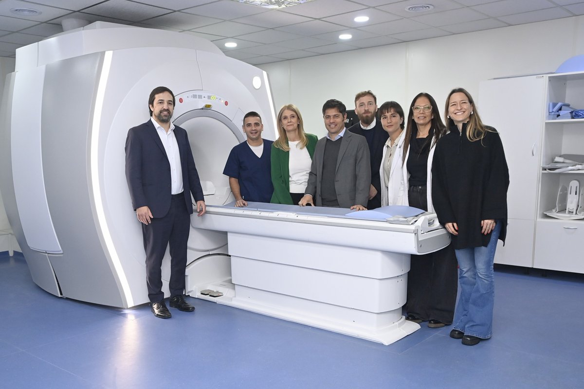 Kicillofok's tweet image. Lomas de Zamora fortalece su sistema sanitario gracias a la inversión que estamos haciendo junto al municipio, un trabajo que sería imposible con el modelo de ajuste que representa Milei.
La ampliación del Hospital Gandulfo con una sala para su nuevo resonador magnético, las…