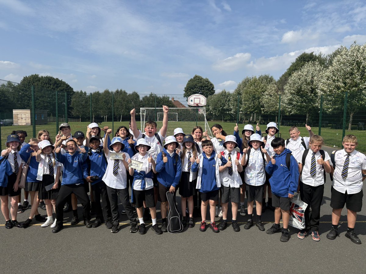 Year 6 Sinéad O’Hart Class tweet media