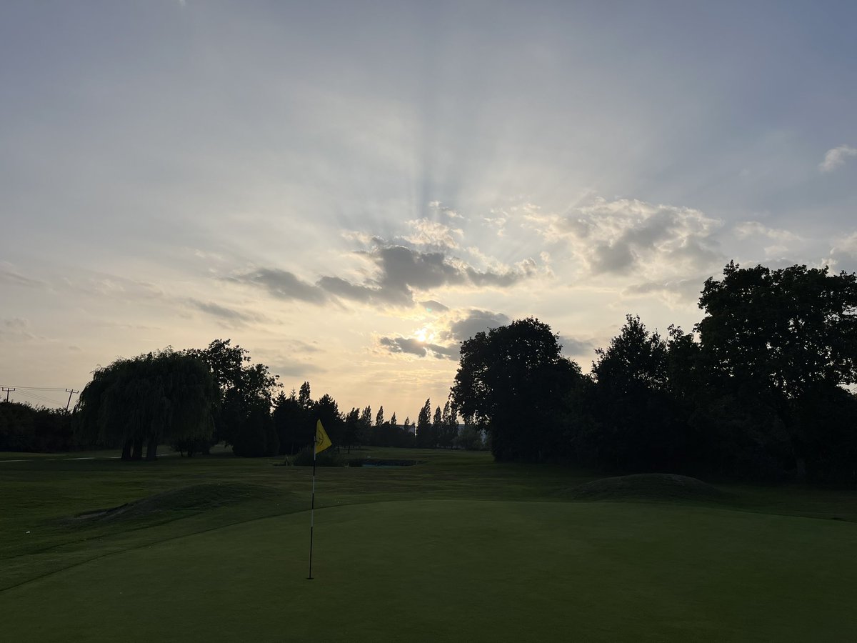 Fabulous #Twilight #golf in #Tendring and #Essex 

01255 503616 or website for info.
