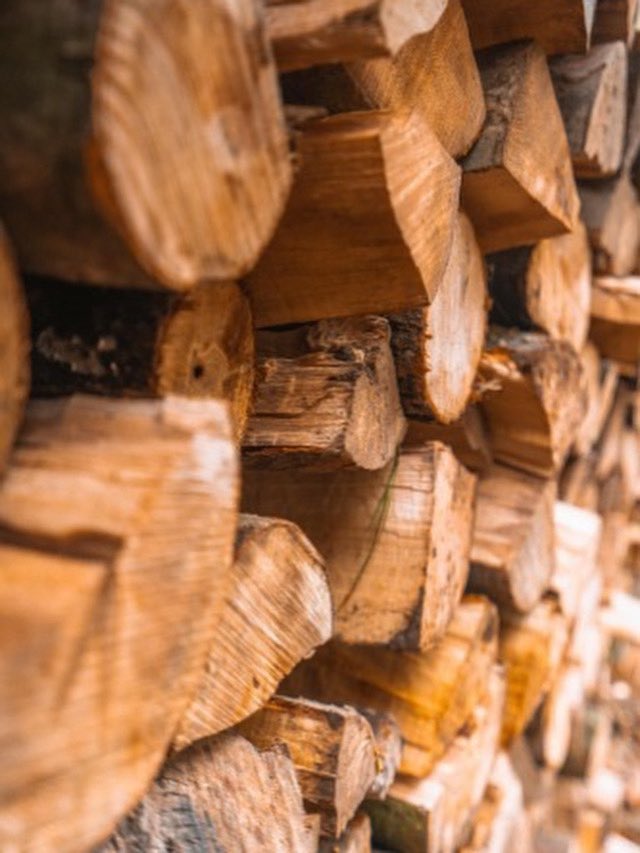 Nieuwsbrief :

- Aanbiedingen, 
- Kwaliteit van houtpellets, 
- Houtsnippers vs boomschors,
- Is jouw hout droog genoeg? 

mailchi.mp/degroenekolenb…