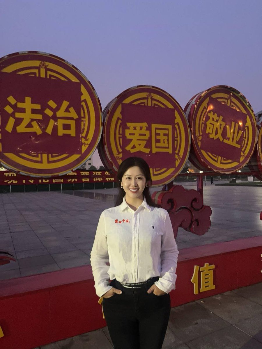 昨天同事拍的～

确实不年轻了，所以更该珍惜当下，及时行乐吧…