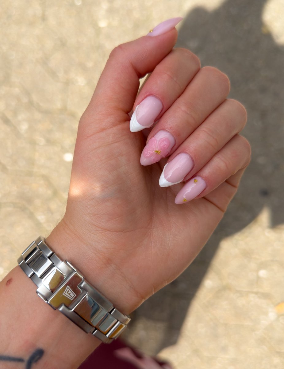 MVRIIIEE's tweet image. War mal wieder Zeit für #NewNails 🌸💅