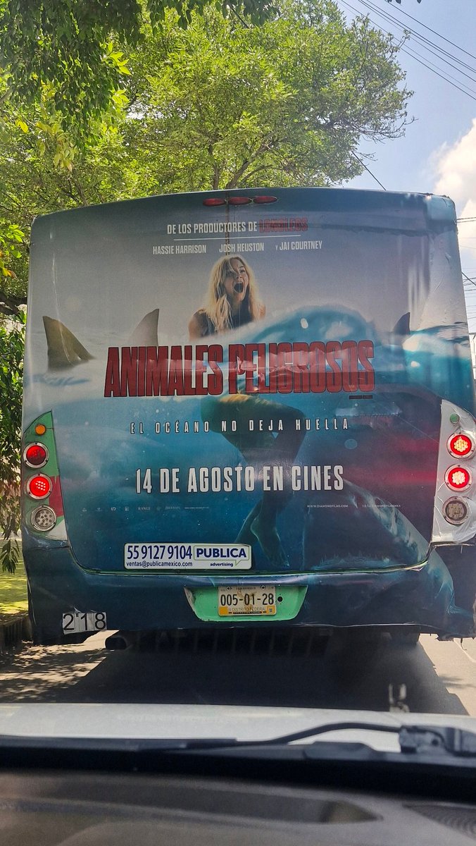 Naaa mames este camión manejando todo culerote y con placas que todavía dicen Distrito Federal  <a href="/LaSEMOVI/">Secretaría de Movilidad CDMX</a> <a href="/AlcaldiaBenito/">Alcaldía De Benito juarez</a>