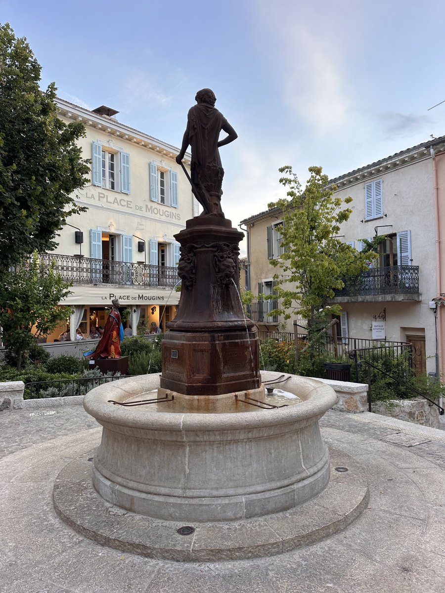 POPEYE 🐟 (@cpasgagne69) on Twitter photo Mougins, maintenant.
#LaVieEnBleu💙 Mougins, maintenant.
#LaVieEnBleu💙