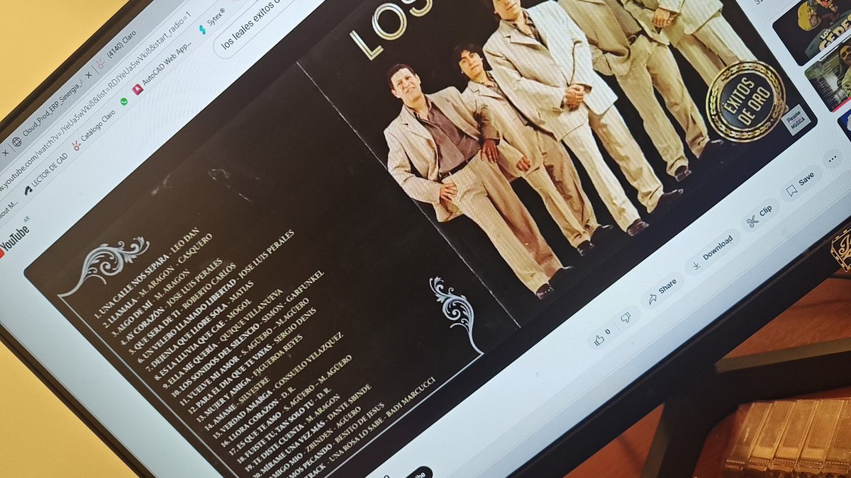 Arrancó la previa de mi cumpleaños con el mejor CD del mundo mundial para un Cumpleaños!