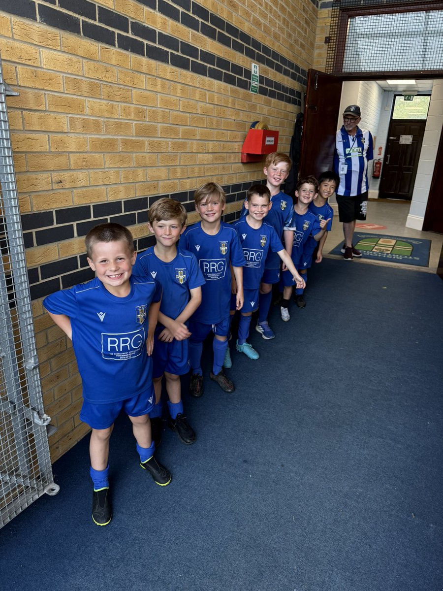 hannah14989's tweet image. Today’s mascots for our pre season friendly against chesunt are Bsfc u7s @BSFCTheBlues