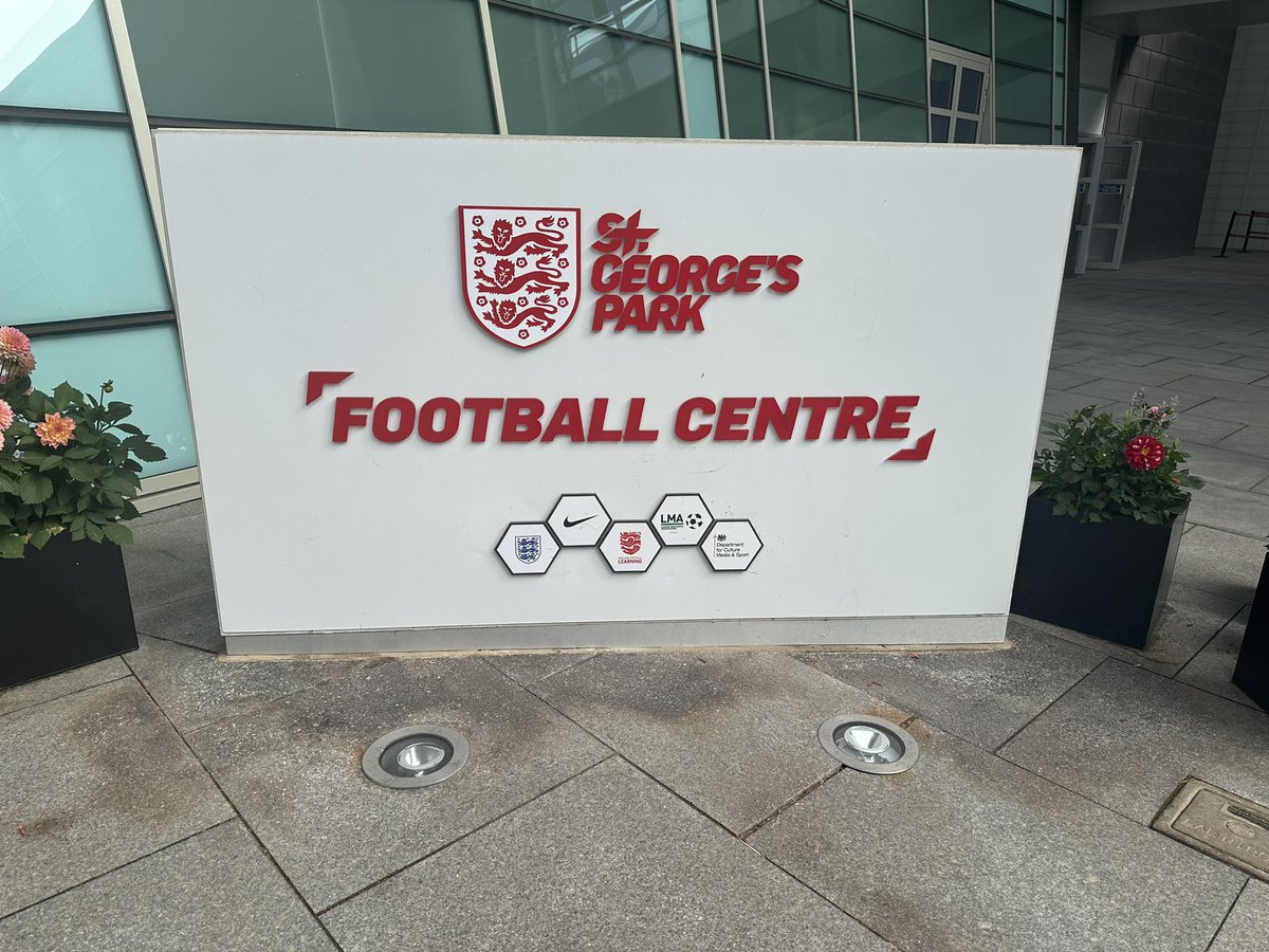 benstarrcoach's tweet photo. Recently completed the National Goalkeeping Course with @EnglandLearning at St George’s Park. 
A really good course and at a fantastic, impressive facility. https://t.co/UCUefF9uvI