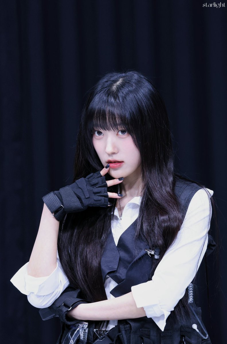 loona820's tweet image. 250725 choerry 최리
#아르테미스 #ARTMS #Choerry  #최리