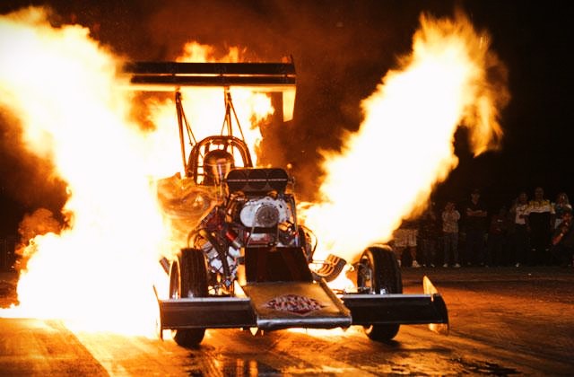 __el__toro__'s tweet image. Kick the tires &amp;amp; light the fires.

B E
B O L D .