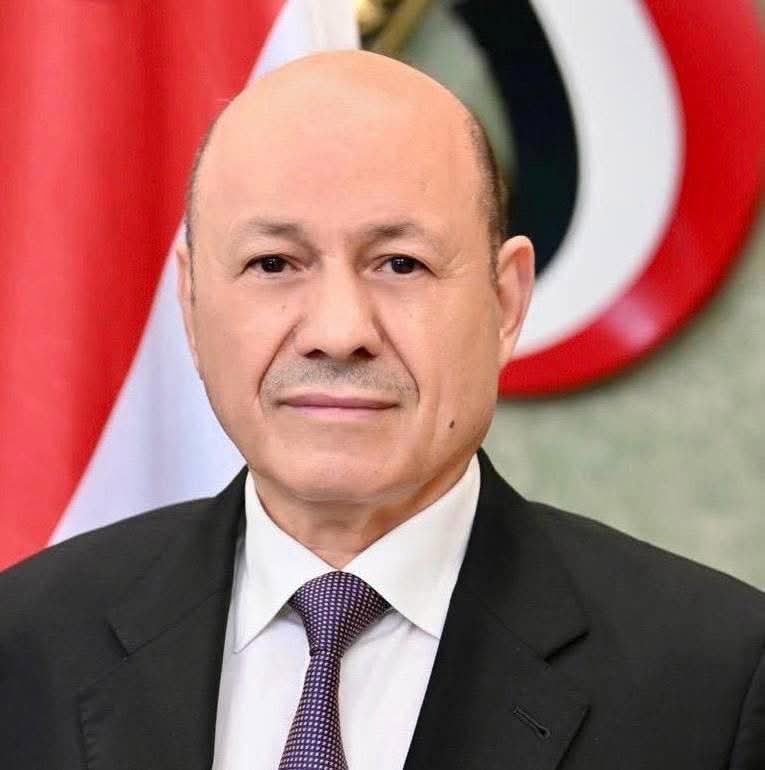 طارق عفاش بنا مدينه المخاء  
الرئيس عيدروس الزبيدي بنا جيش جنوبي وقريبا يعلن استعادة الدولة 
العرداه. بنا مارب 
وانت يا العليمي مقدرت  توفر ماء  لتعز مسقط راسك وتعز مظلومه لانهم كاملا في الجنوب يشتغلوا على أسرهم ولايحبوا العنف وين اهل تعز حد معي بصفحتي  ..