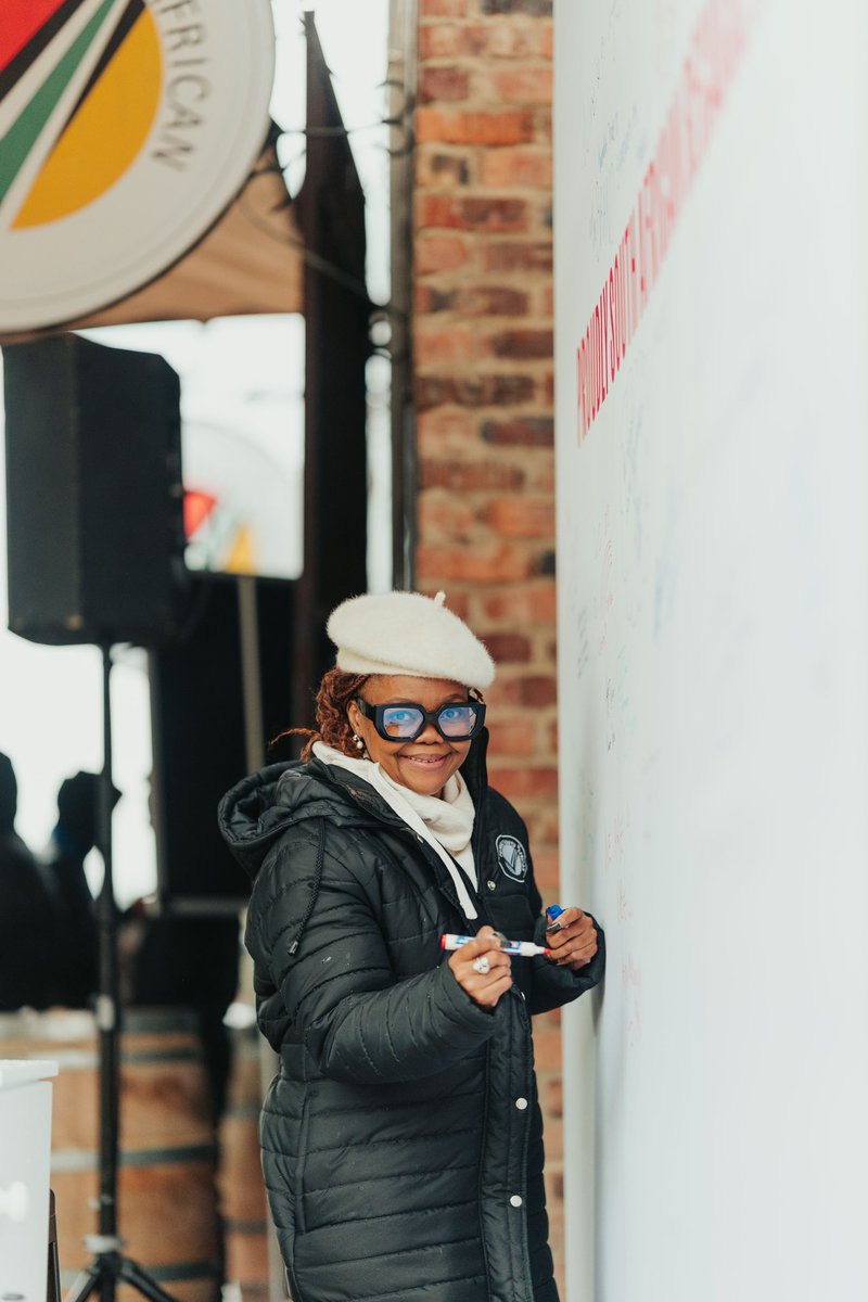 Tell us what makes you Proudly South African 🇿🇦.

Come sip with us🥂: bit.ly/40cCbKd. Registration is FREE.

#LocalWineExpo2025 #BuyLocalToCreateJobs #winelovers #winecommunity #winevibes #localwineinwinter #localislekker #prisonbreakmarket