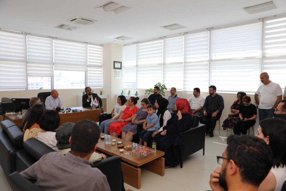 BEÜ’de Dekanlık Değişimleri: Rektör Elmastaş’tan Yeni Dekanlara Başarı Dileği

Detay için:👉 beu.edu.tr/Haberler/beu-d…