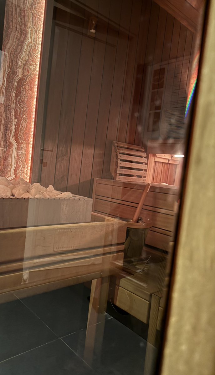 CryptopepperP's tweet image. Didn’t miss a single day this week 🧖♂️🧊
- 15 min Sauna
- 2 min Icebath
- 15 min Sauna
- 2 min Icebath
Healthy body -> Healthy Mind 🤝