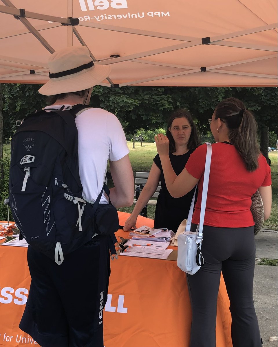 JessicaBellTO's tweet image. Fantastic to be joined by neighbours last night as we brought our Community Office to Christie Pits 🌳
Next stop for our office pop-up: Vermont Square (6-8pm), next Thursday July 31.