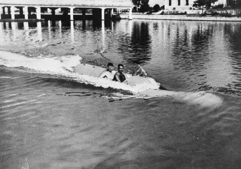 Second World War tweets from 1941 tweet media