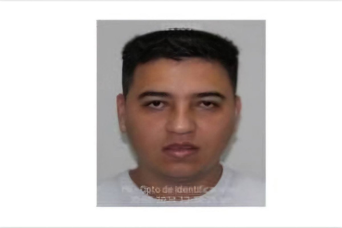 Ahora_Py's tweet image. Desaparecen tres compradores de animales en Vallemi | Todos con antecedentes.
🔎 Tres hombres oriundos de Concepción están desaparecidos desde ayer al mediodía tras un viaje al Chaco. Se comunicaron por última vez desde Tres Cerros. Viajaban en una Toyota Hilux. Todos tienen…