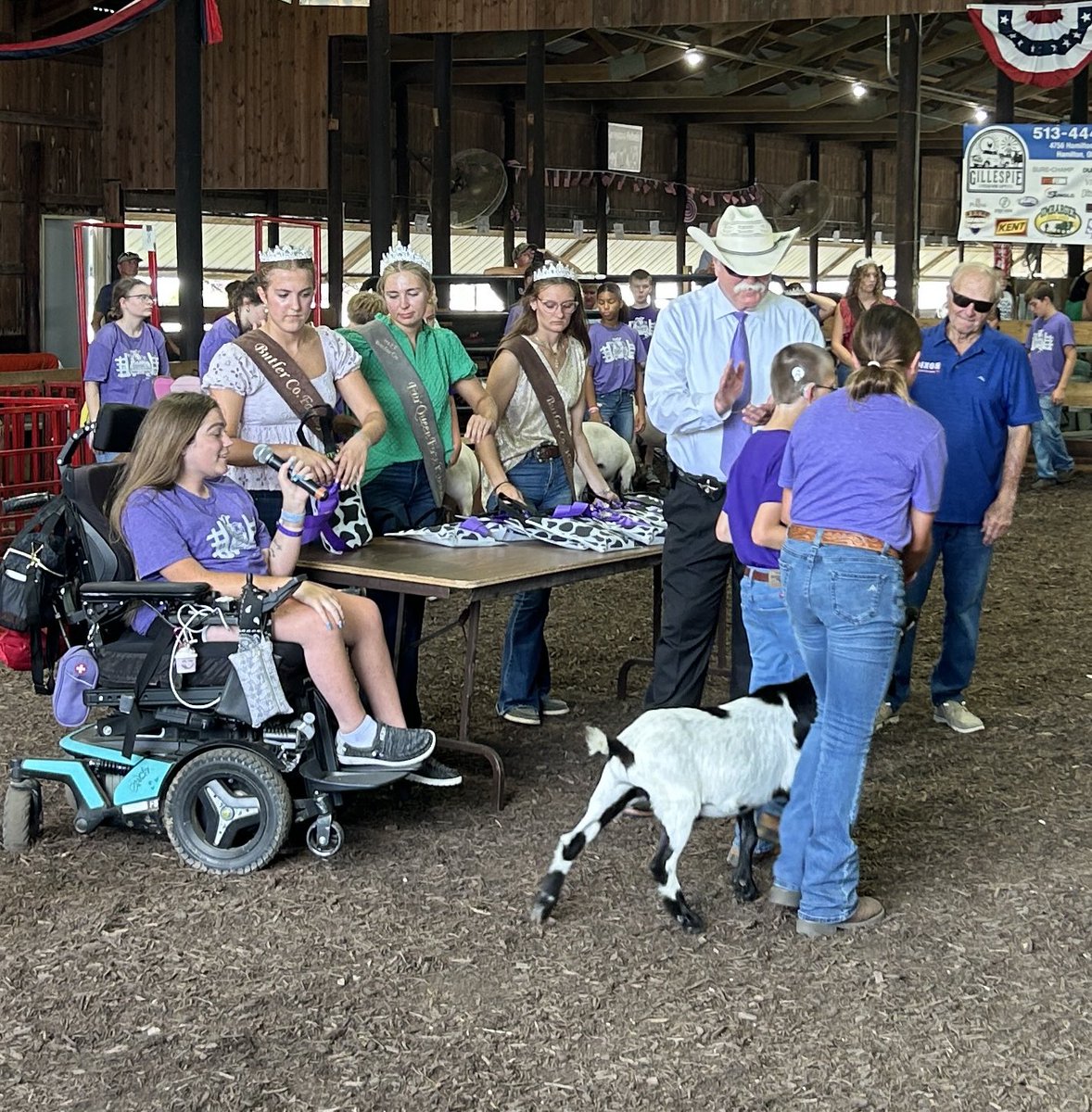 butlersheriff's tweet image. I had the honor of participating by judging in the “Animal and Me” program at the Butler County Fair! 🐾💚
This incredible event pairs 4-H members with children who have social, emotional, or physical disabilities, giving them the opportunity to experience the joy of showing an…