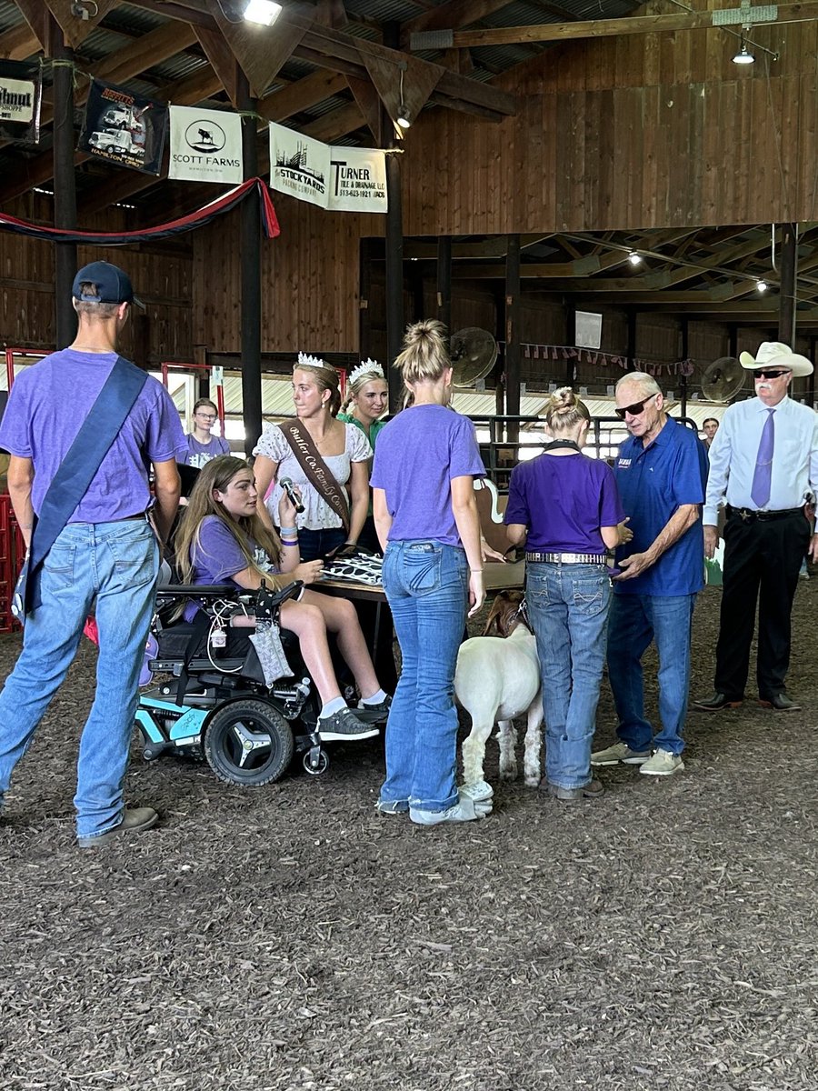 butlersheriff's tweet image. I had the honor of participating by judging in the “Animal and Me” program at the Butler County Fair! 🐾💚
This incredible event pairs 4-H members with children who have social, emotional, or physical disabilities, giving them the opportunity to experience the joy of showing an…