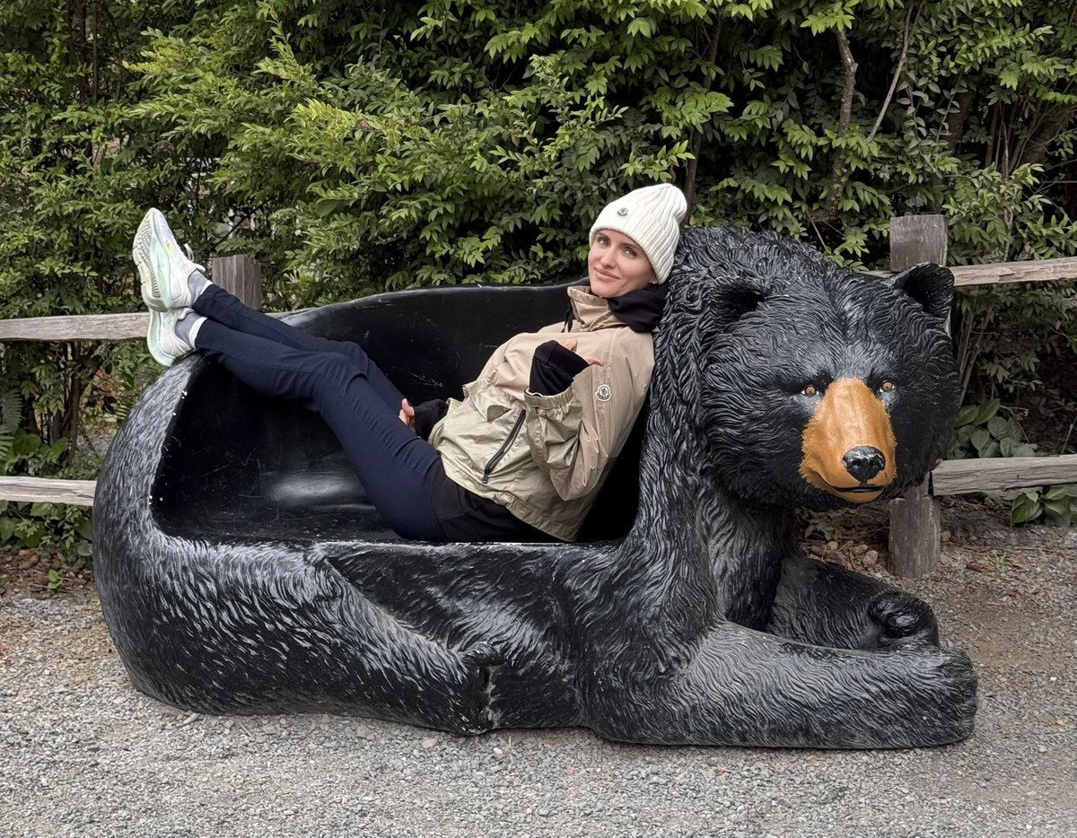 $SPY ATH for the 5th day in a row 

But I was hanging out with the bear today

Already got some puts for September, Just in case 😉