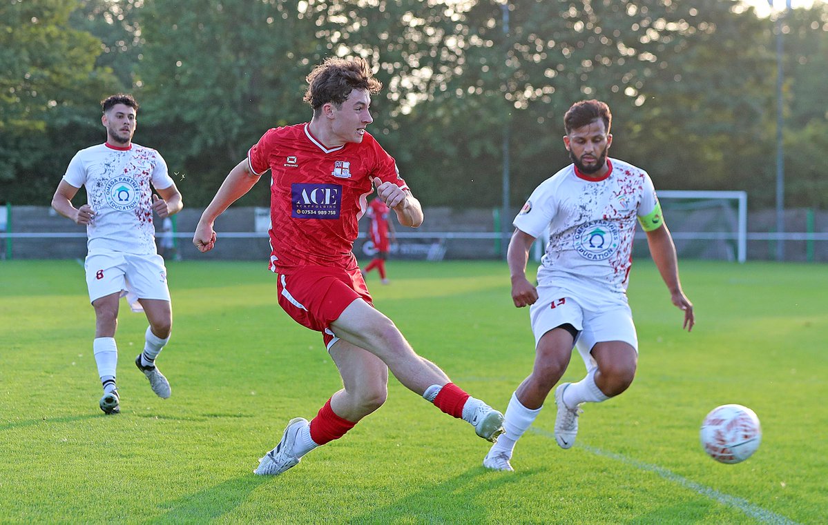 NickyHayesPhoto's tweet image. A few images from this evening's @EssexSenior opening night clash between @EnsignOfficial and @SoulTHFC which the visitors won 5-2. Ensign fielders at least eight debutants in a very competitive match against a strong Soul Tower Hamlets team @CJPhillips1982 Echo.