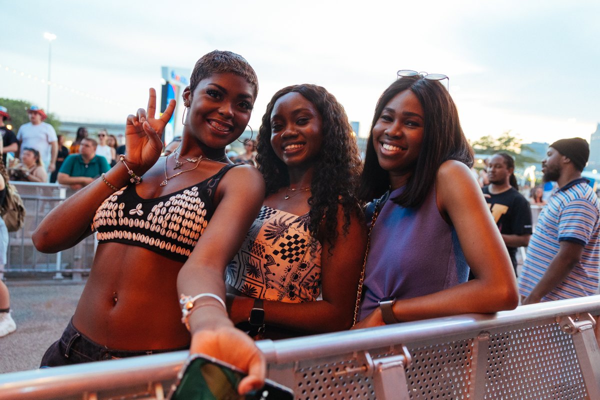 Summerfest's tweet image. New Music Friday drop from the ICONIC @ayrastarr.✨ Her new track “Hot Body” is on repeat 🔥 We’re still not over her performance at the @UScellular Connection Stage.🎤
📸Weston Rich