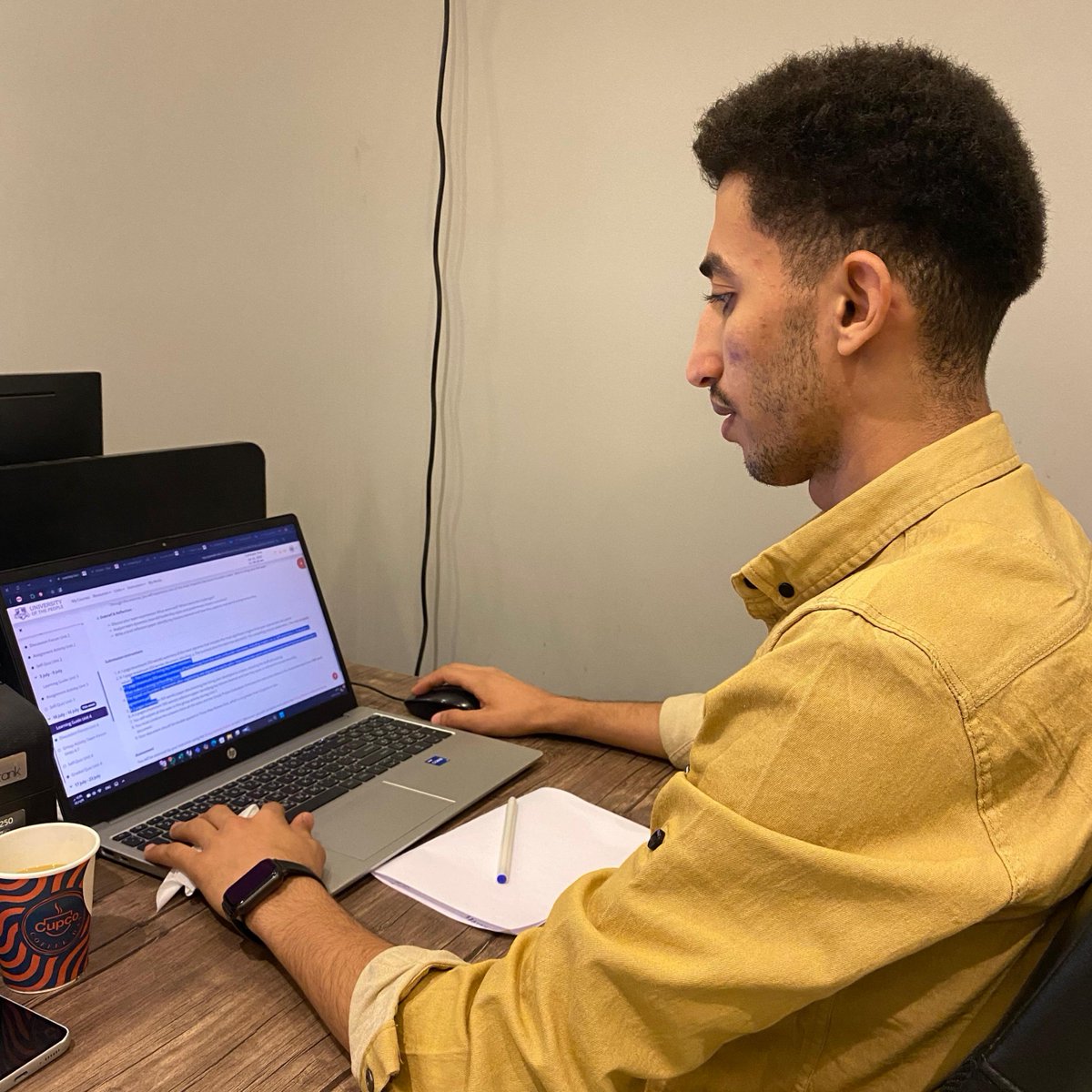 UoPeople's tweet image. No matter the setup—desk, kitchen table, balcony, or couch—UoPeople students make it work. 💻✨Real students. Real study spaces. One global classroom. #StudyAnywhere #UoPeople #OnlineUniversity #Viral