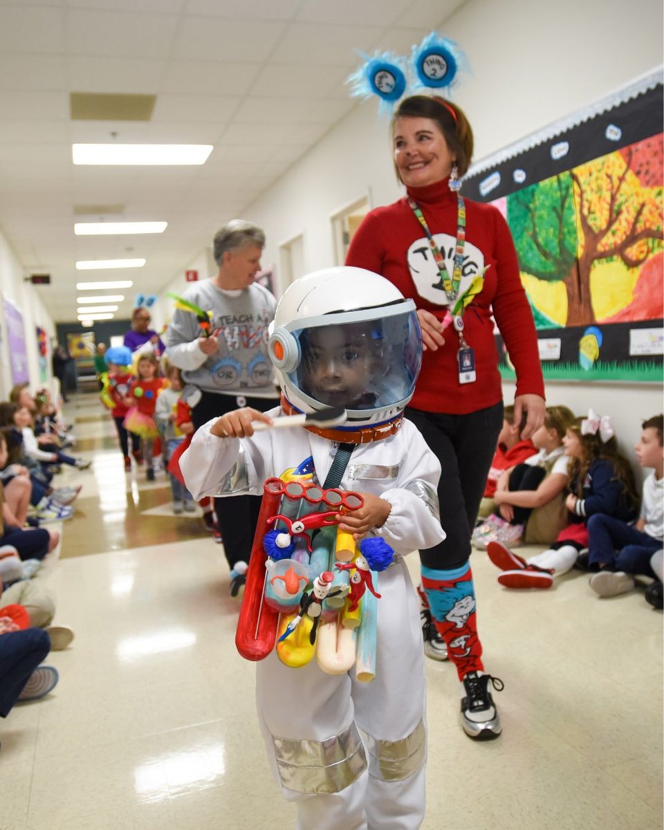 In March, our Early Childhood students celebrated Dr. Seuss Week! They dove into the whimsical world of Dr. Seuss with storytime, themed dress-up days, and a joyful parade of their favorite characters. A magical week that brought books to life and sparked a love of reading! 📚❤️