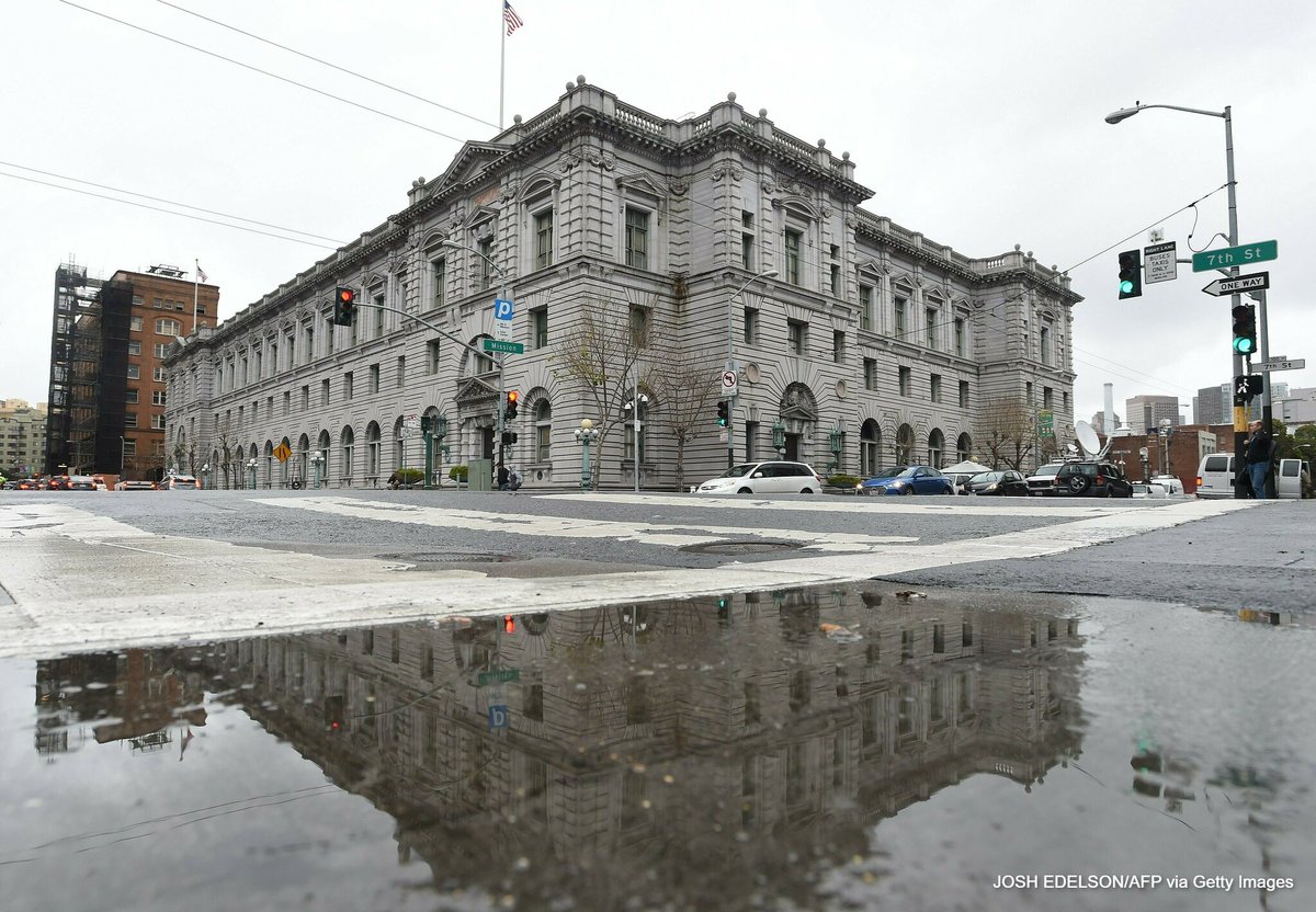 Law360 (@law360) on Twitter photo A Ninth Circuit panel openly struggled with a jury's verdict clearing Kat Von D of infringing a photographer's copyrighted photo of Miles Davis, and is now facing the rare proposition of nullifying the verdict based on its own interpretation of the images. law360.com/articles/23689… A Ninth Circuit panel openly struggled with a jury's verdict clearing Kat Von D of infringing a photographer's copyrighted photo of Miles Davis, and is now facing the rare proposition of nullifying the verdict based on its own interpretation of the images. law360.com/articles/23689…