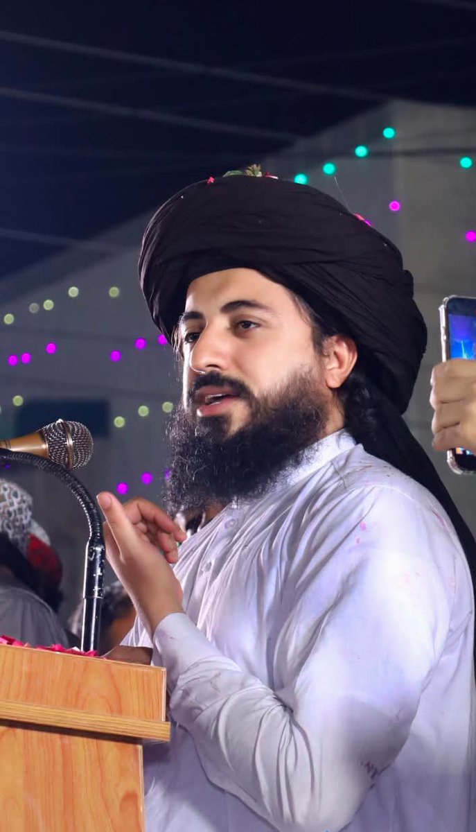 Tehreek-e-Labbaik Pakistan is currently moving very fast towards its success and is standing as a molten lead wall for the anti-religious class. Salute to the patriotic Pakistanis who are working hard day and night to bring religion to the throne 🥰
🙌🙌
#AKHREWS 🇵🇰