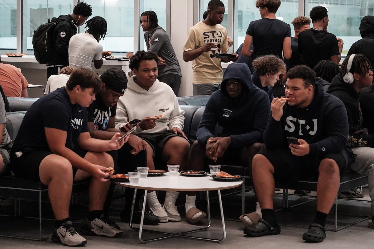 CoachOvertonJ's tweet image. Last Night was amazing 🤩 We’re becoming a team and not individuals. We had great Team building seminars getting players to interact with each other expressing feelings and getting to know each other . As always our mission isn’t just football it’s FAMILY, continue to pray for us