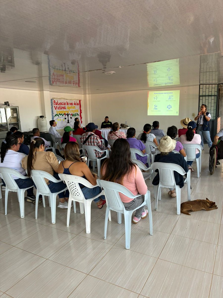 DefensoriaCol's tweet image. Llegamos a Hato, Santander, para brindar garantías y atención a las victimas del conflicto
Con nuestros servidores y servidoras en este municipio de la provincia comunera adelantamos capacitación a veedoras y veedores ciudadanos, Mesa de Víctimas y atención personal a las…
