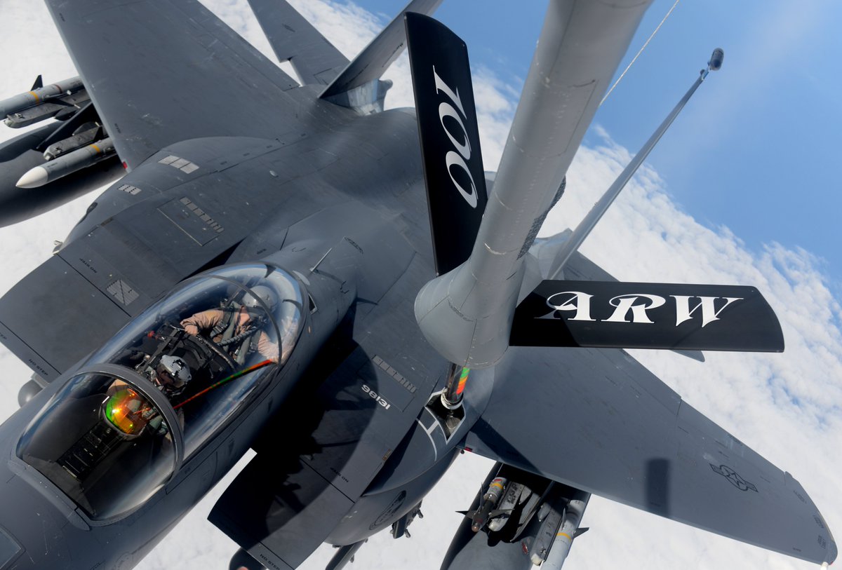 09Runway's tweet image. McDonnell Douglas F-15E Strike Eagle 98-0131 LN. 2015.