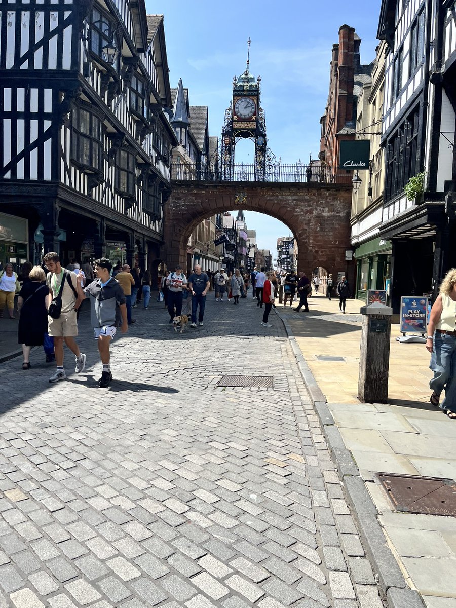 ionarees's tweet image. More from #Chester yesterday 📸
Lunch at #RuanOrchid #ThaiRestaurant