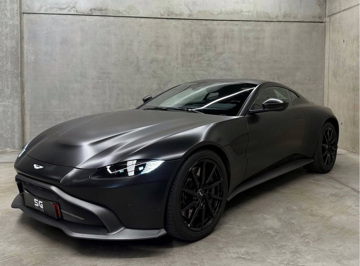 Aston Martin Vantage