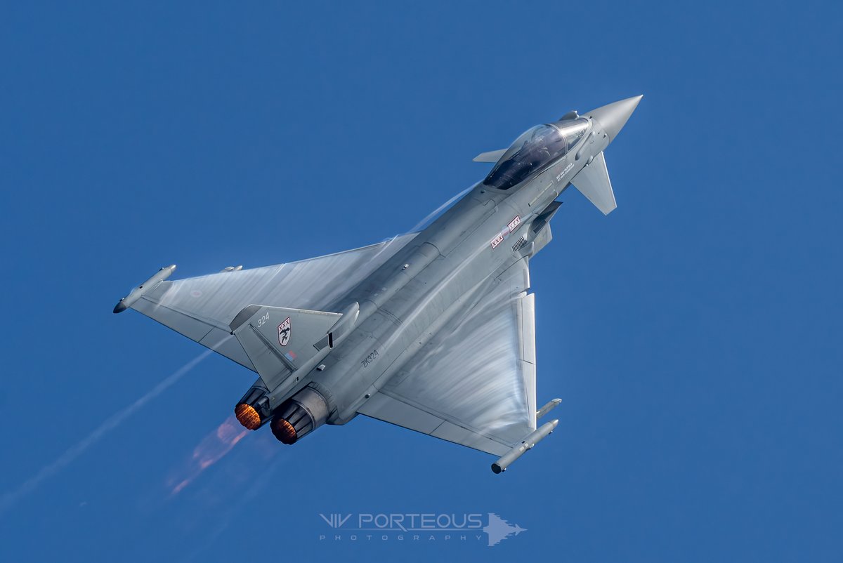 After missing 4 days at RIAT (due to injury), a very lovely friend took me up to Lincolnshire today.

<a href="/TyphoonDisplay/">Typhoon Display Pilot</a>