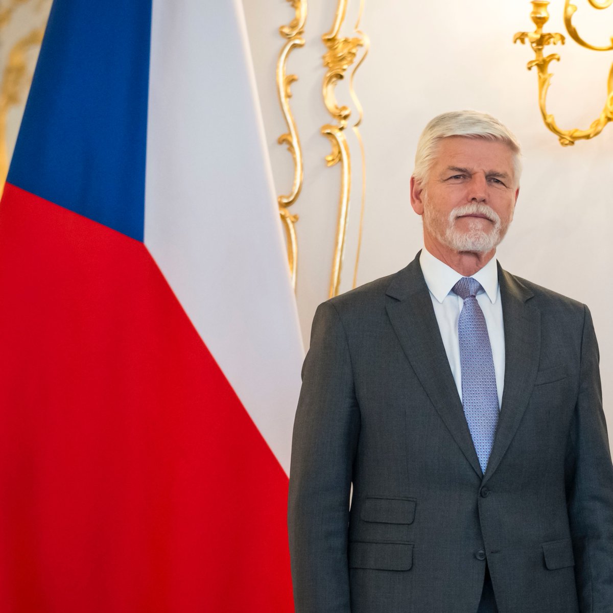 LudekNie's tweet image. "Pokud jde o naše bezpečí a prosperitu, nevidím jinou alternativu než být členem EU a NATO."
Slova @prezidentpavel věřím podepíše každý, kdo nevidí naši budoucnost v Kremlu anebo čistým populismem nehazarduje s naší budoucností. Žel, část české opozice volí právě tuto cestu.