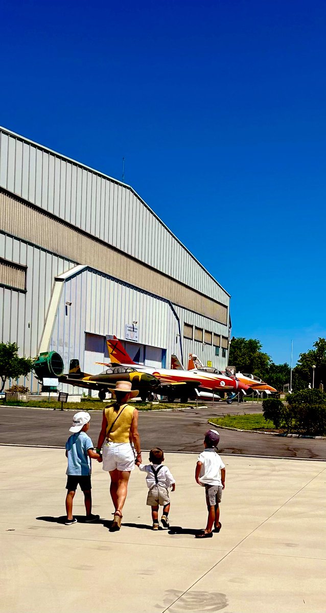 Tuit de apreciación de familias ESPAÑOLAS que hace planes ESPAÑOLES el día del patrón de ESPAÑA, el apóstol Santiago Matamoros.