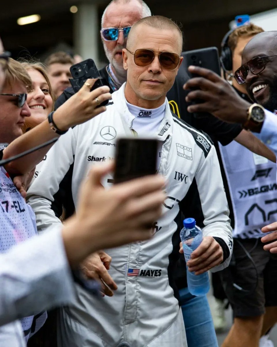 Fresh from FP1 and heading into Sprint Quali mode! 🔥
Sonny soaking in the Spa atmosphere with the fans before it’s time to push again

#F1 #BelgianGP #Formula1 #APXgp #F1Movie #F1TheMovie