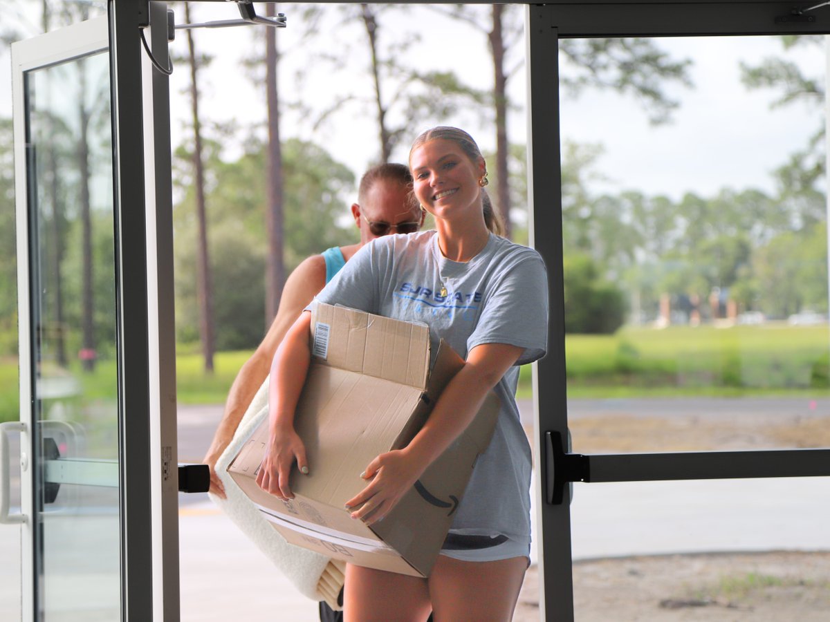 SJRState's tweet image. Welcome home, Vikings! 🫶 Today marked the first of many student housing move-in days at SJR State. More move-ins and more memories to come!
#SJRState #SJRStateProud #StudentHousing #MoveIn