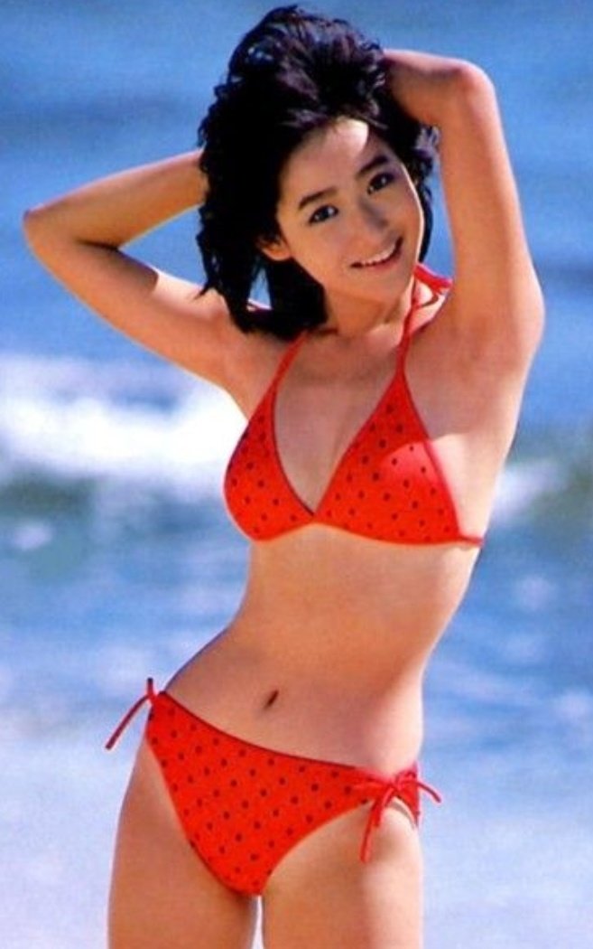 岡田有希子 ユッコ ユッコちゃんTシャツ Mサイズ Amazon.co.jp