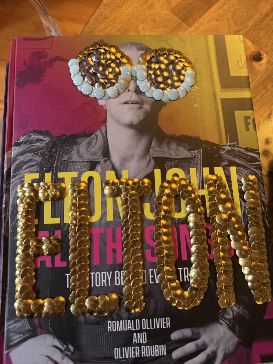 blondecoldbrew's tweet image. Found this artist who makes studded books am I’m completely obsessed. First one