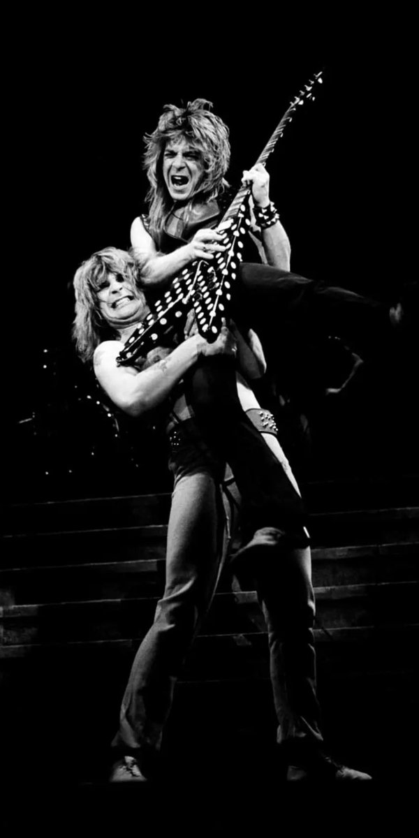 <a href="/OzzyOsbourne/">Ozzy Osbourne</a>