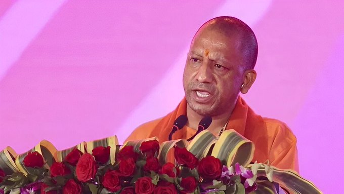 BharatKiNews_'s tweet photo. 🚨 UP CM Yogi Adityanath:
“We will make Uttar Pradesh a $1 trillion economy by 2029.” 💰📈
— Vision for a stronger, self-reliant UP 🇮🇳
#YogiAdityanath #UPEconomy #OneTrillionDollarEconomy #UP2029 #Development #ModiYogiModel #BreakingNews https://t.co/GZd8pV562I